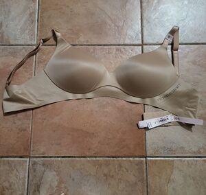 Victoria's Secret Beige Seamless T-Shirt Bra Wireless